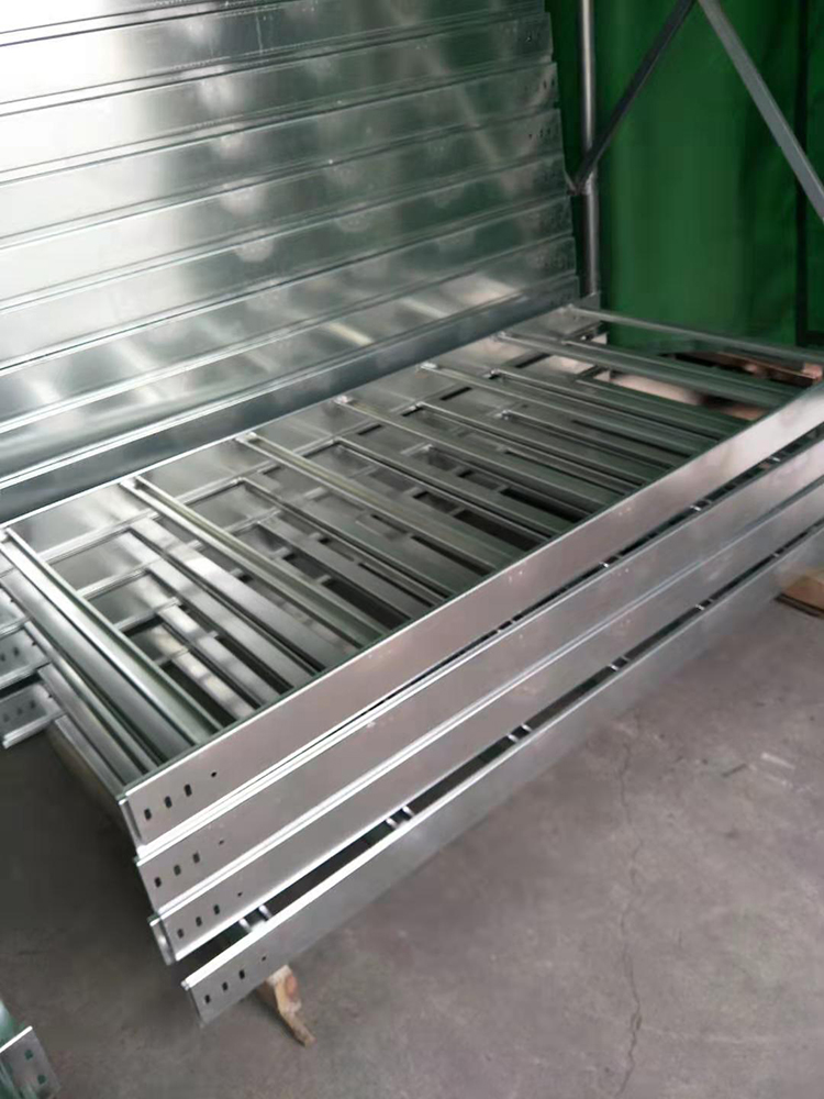 鍍鋅梯式橋架進行過表面處理有什么重大意義